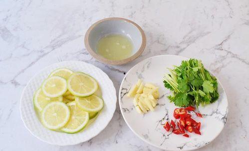 吃鸡瓜自热,便捷美味，户外生存新选择